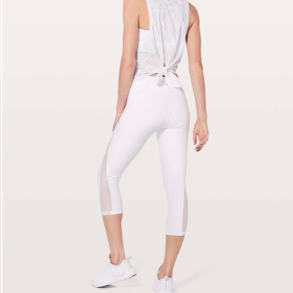 Lululemon Train Times White Crop 21 inches